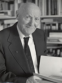 Photograph of Isaac Bashevis Singer. Click to enlarge.